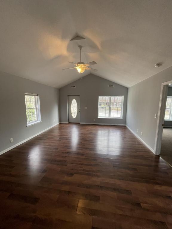 Building Photo - 330 Cherry Ave