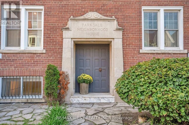 Building Photo - 53 Argyle St