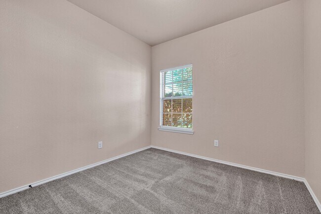 Foto del edificio - Beautifully Maintained Home in the Heart of Helotes