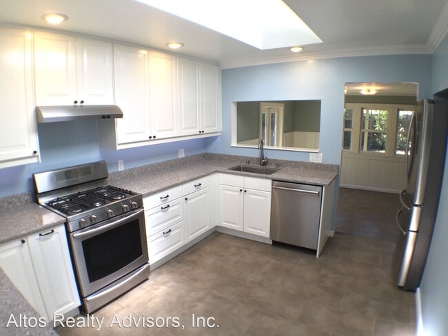 Building Photo - 2 br, 1 bath House - 743 17th Avenue