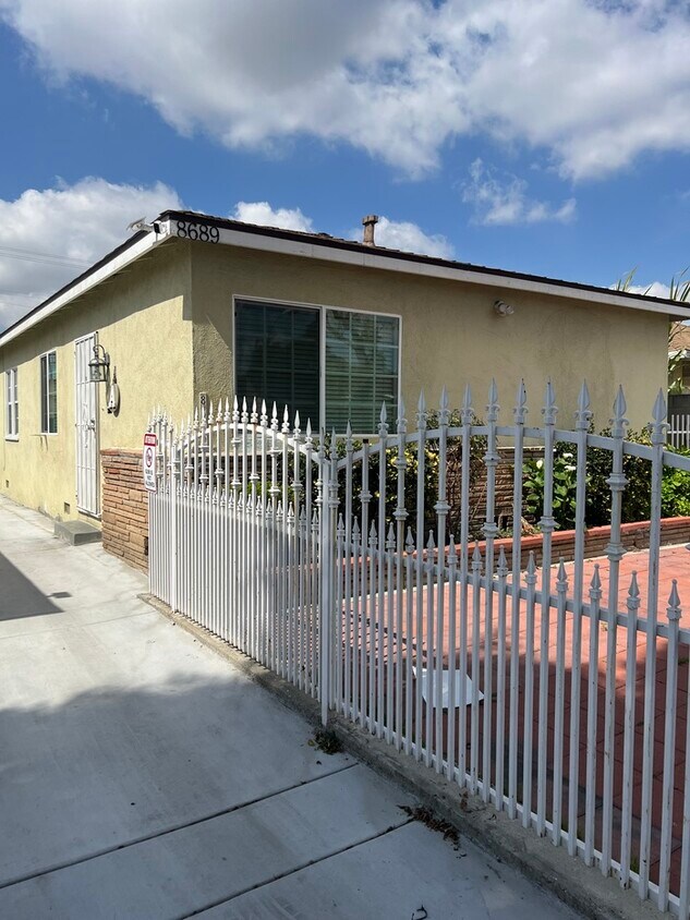 Primary Photo - 1 Bedroom 1 Bathroom Apartment