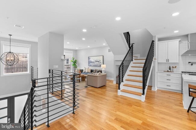 Building Photo - 311 Delmar St