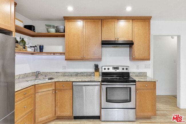 Building Photo - 1914 Pacific Ave