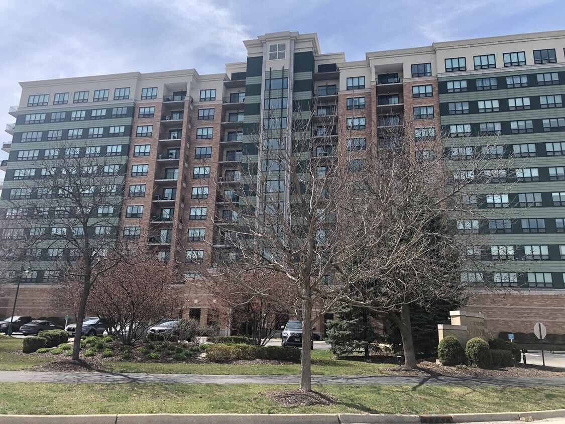Foto principal - 6420 Double Eagle Dr