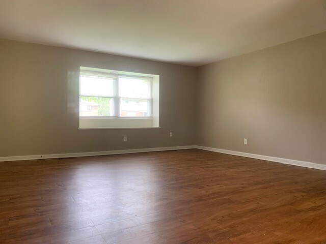 Foto del edificio - 863 W Kemper Rd