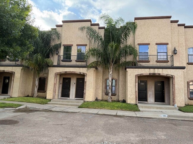 Foto del edificio - 8216 Casa Verde Rd