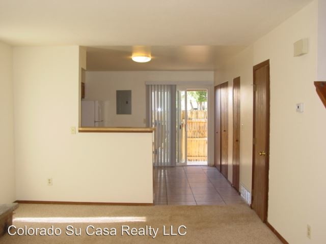Building Photo - 2 br, 1.5 bath House - 3250 Vail Pass Dr.