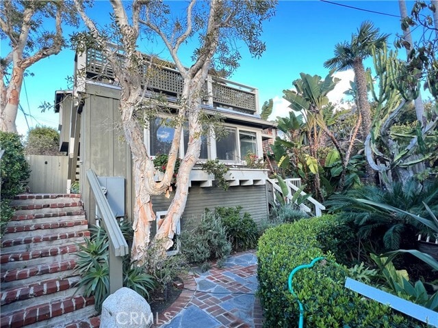 Foto del edificio - 1742 Catalina St