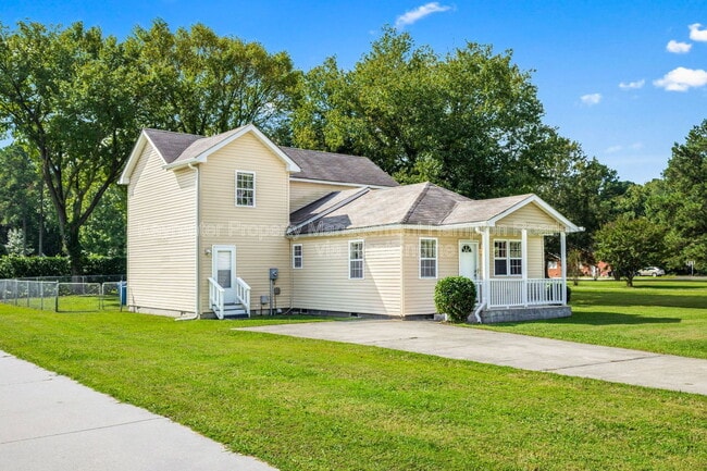 Building Photo - 3645 Landstown Rd