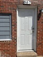 Building Photo - 867 41st St