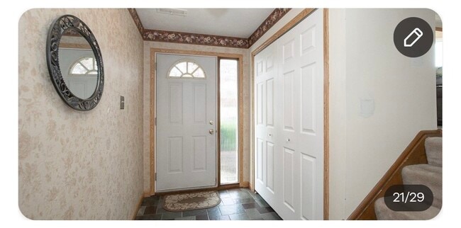 Building Photo - 2324 Coventry Dr
