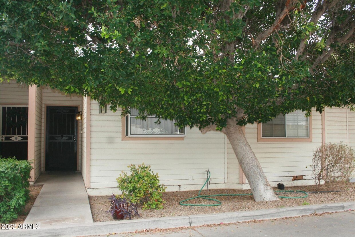 Primary Photo - 4144 N 21st St