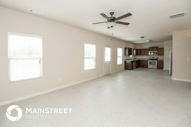 Foto del edificio - 35 Michelle Wy