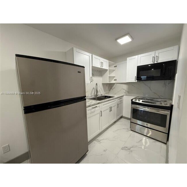 Foto del edificio - 1700 SW 10th St