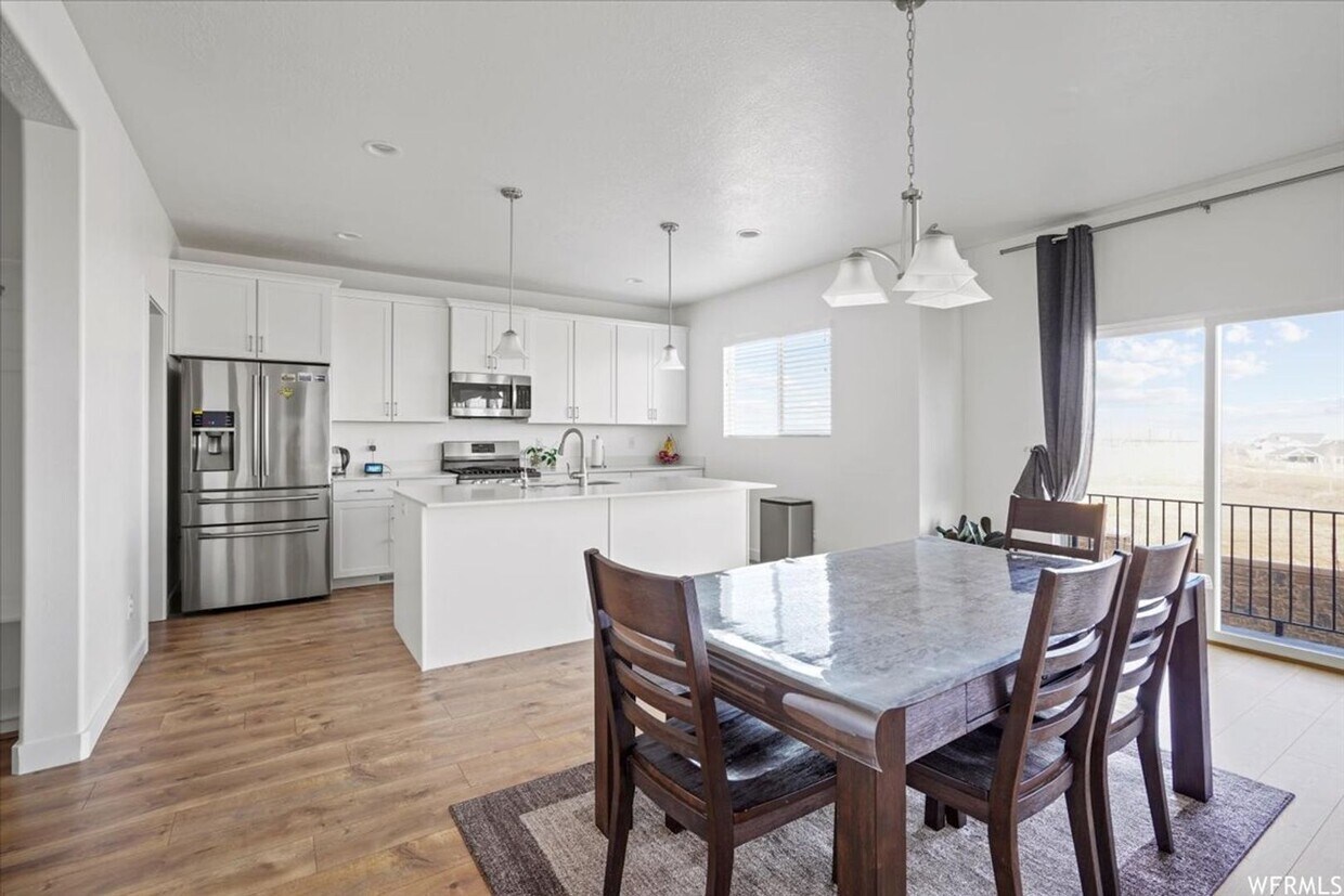 Primary Photo - Gorgeous Home with unobstructed views in H...