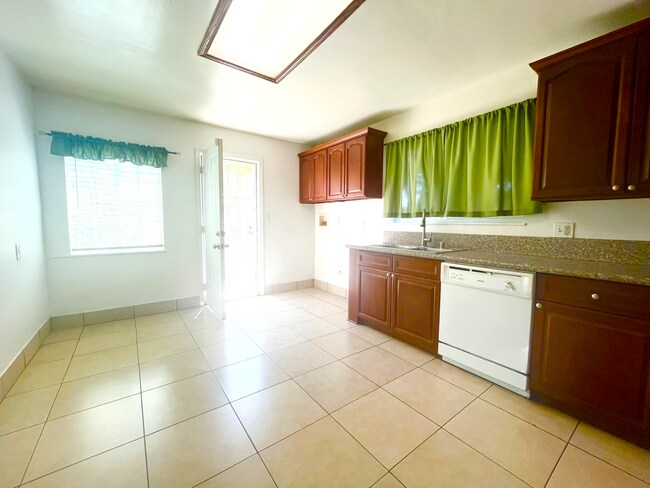 Foto del edificio - 1854 W Cleveland St