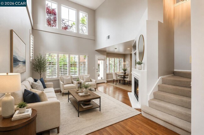 Foto del edificio - 435 Regal Lily Ln