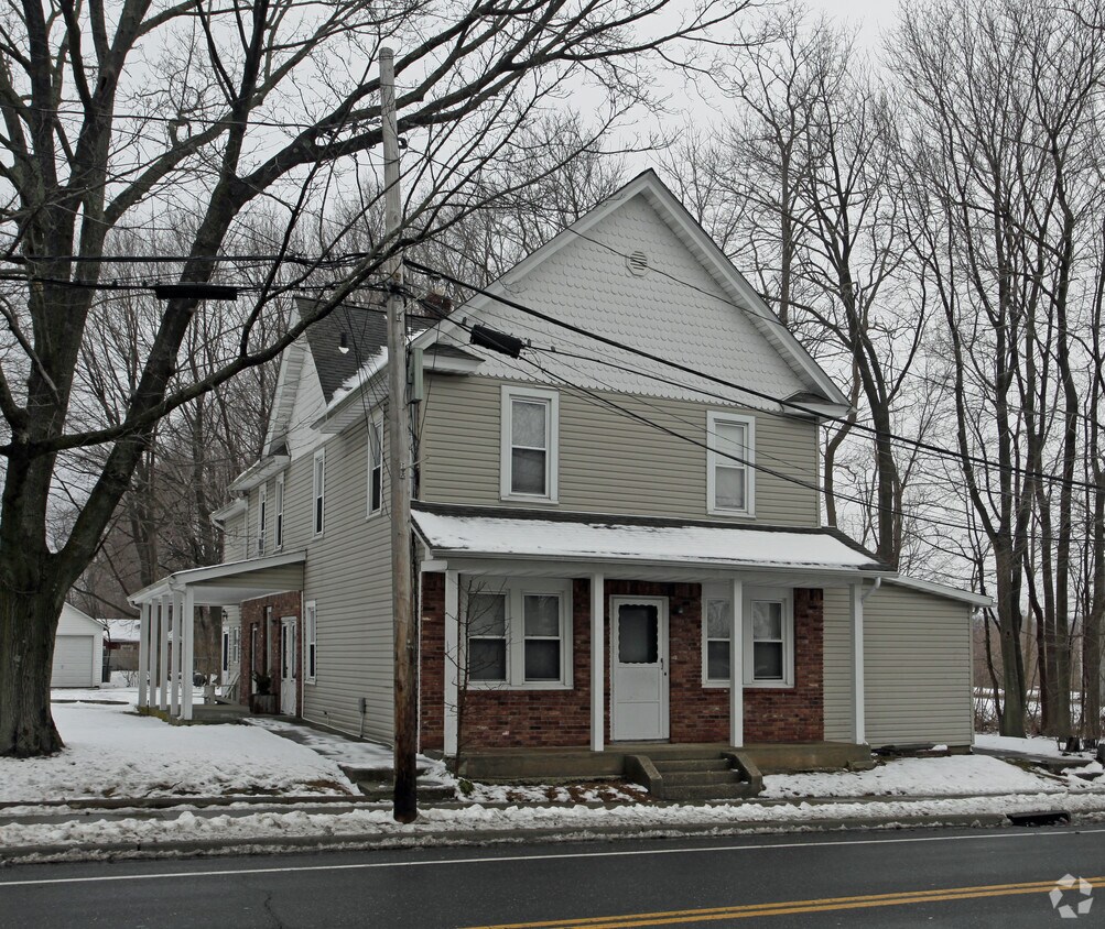 93 E Main St, Kings Park, NY 11754 Apartments in Kings Park, NY