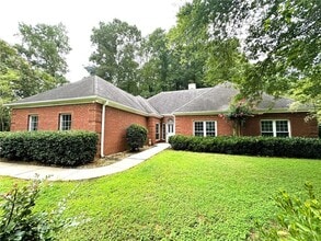 Building Photo - 1015 Allenbrook Ln