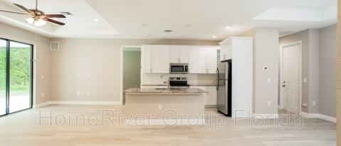 Foto del edificio - 2119 Hanford Ln