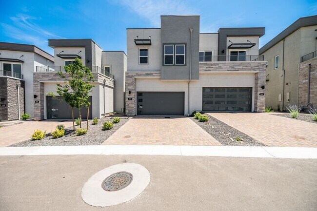 Foto del edificio - 50% Off Your First Full Month of Rent for ...