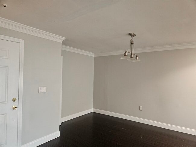 Foto del edificio - 10 Shadowbrook Ln