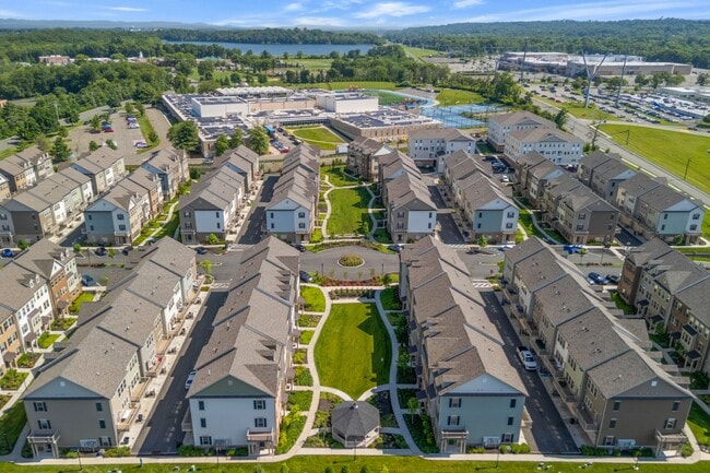 Building Photo - 17 Gala Ct