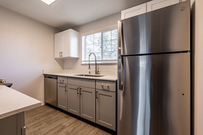 Building Photo - 1202 Pearl