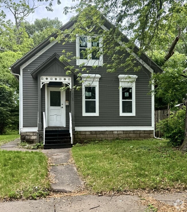 Building Photo - 835 19th St