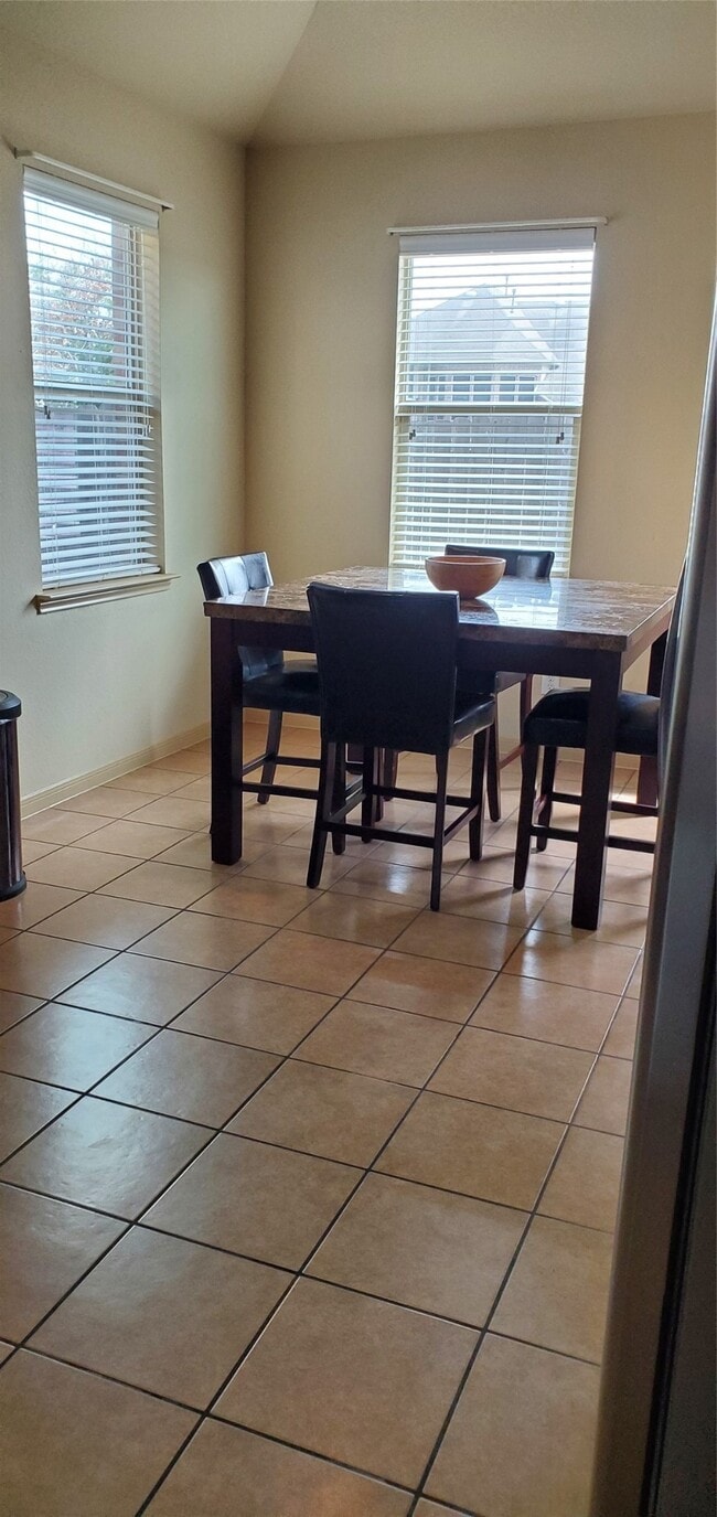 Foto del edificio - 6151 Norwood Meadows Ln