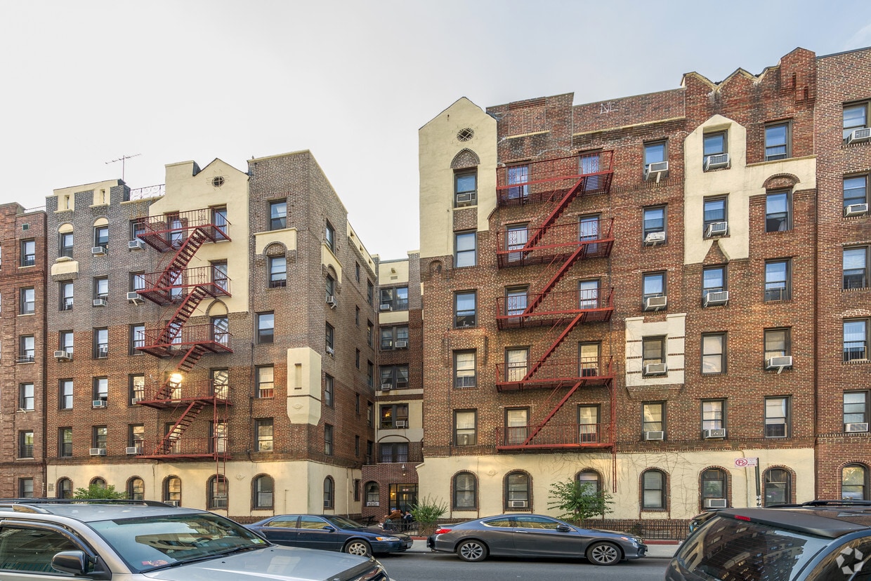 Primary Photo - 2980 Brighton 12th St