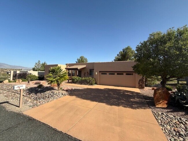 Foto del edificio - Long Term Vacation Rental Available Now - Fully Furnished In Verde Santa Fe on the golf course, B...