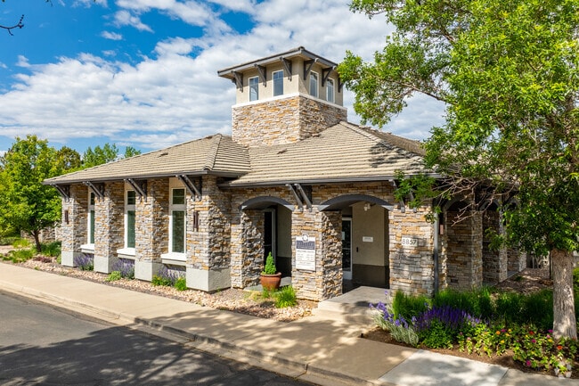 Oficina de arrendamiento - Creekside at Highlands Ranch