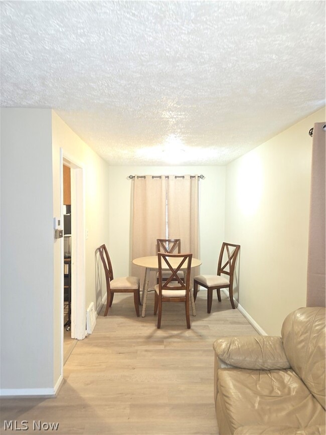 Foto del edificio - 21711 S Lake Shore