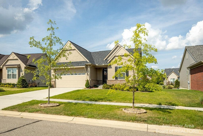 Building Photo - 8389 Ardmoor Dr
