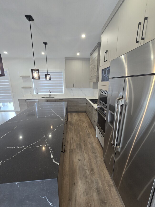 Photo du bâtiment - 46137 Crestview Dr