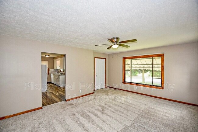 Building Photo - 1383 Leonora Ave