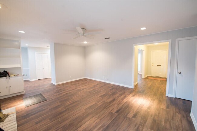 Foto del edificio - 1149 Roaring Springs Rd