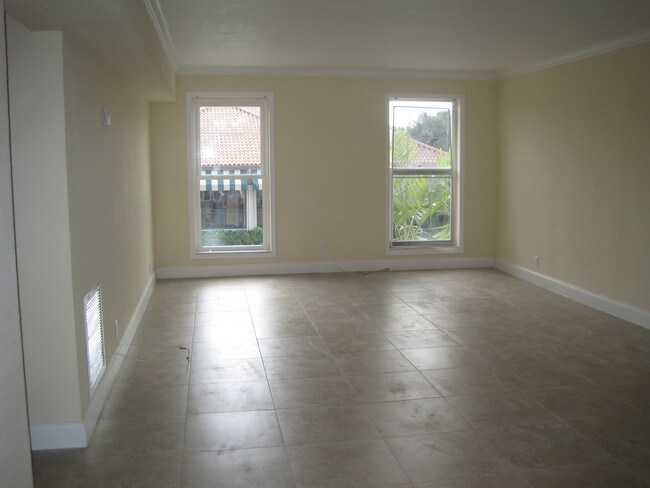 Foto del edificio - 803 E Palmetto Park Rd