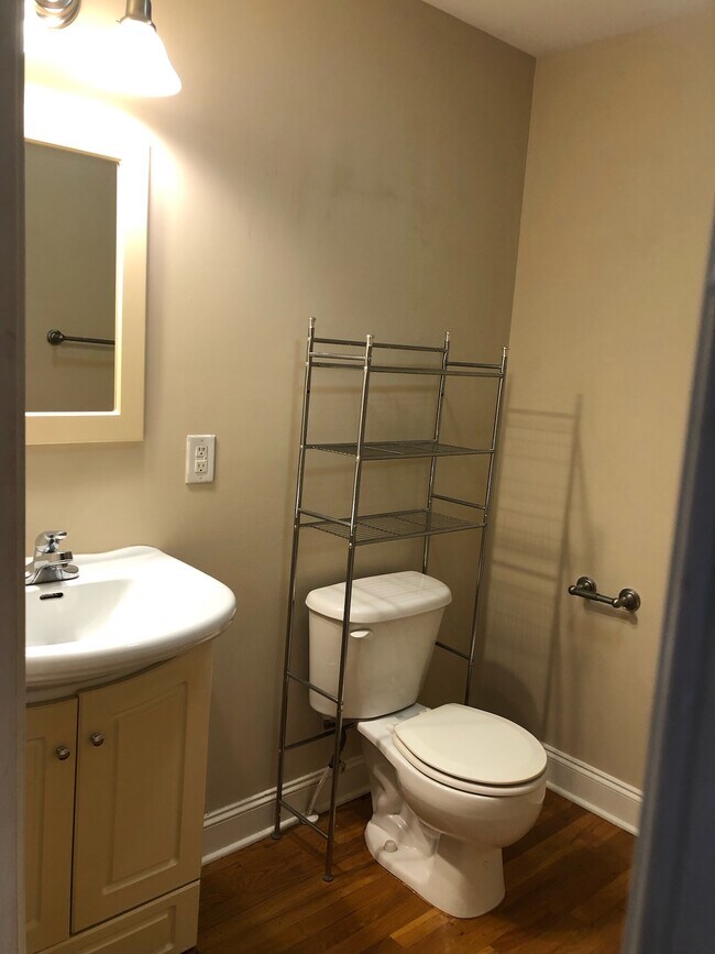 Foto del edificio - 337 Martin Luther King Jr Dr