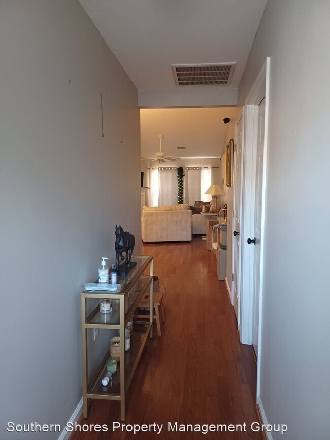 Building Photo - 3 br, 2 bath House - 435 Londonberry Dr.
