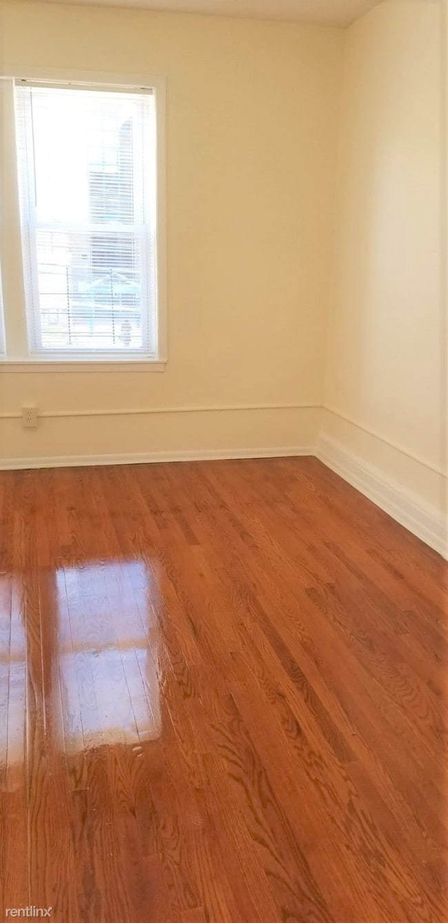 Building Photo - 2 br, 1 bath  - 276 Myrtle Ave