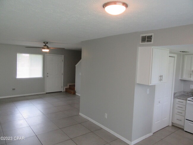 Building Photo - 2917 Ormond Ave