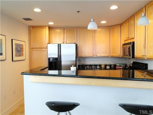Foto del edificio - Chapel Hill / 2BR Southern Village Condo A...