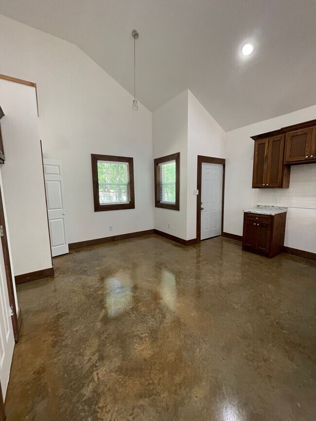Foto del edificio - County Living, 2 bed barndominium