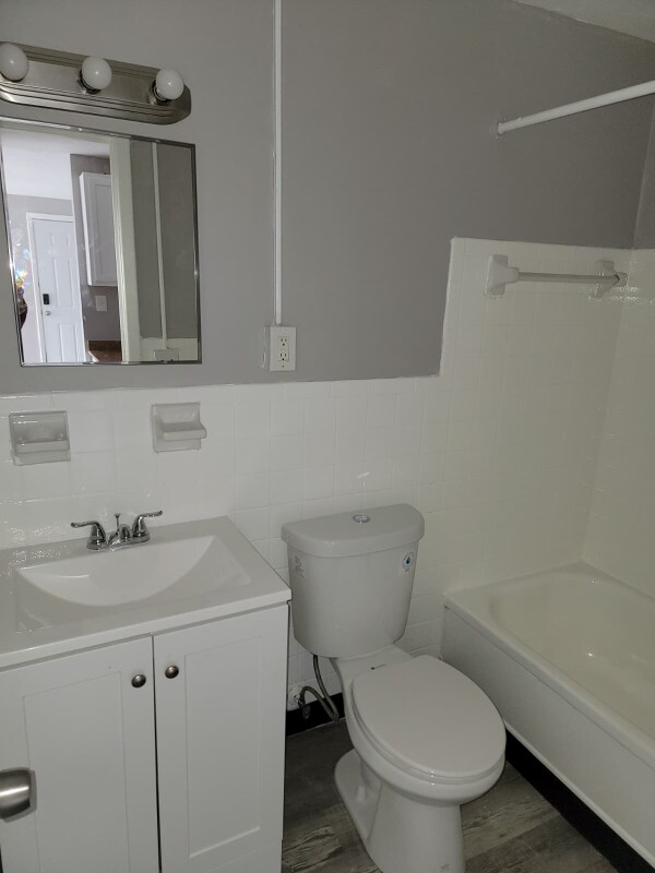 Foto del edificio - 13444 Euclid Ave