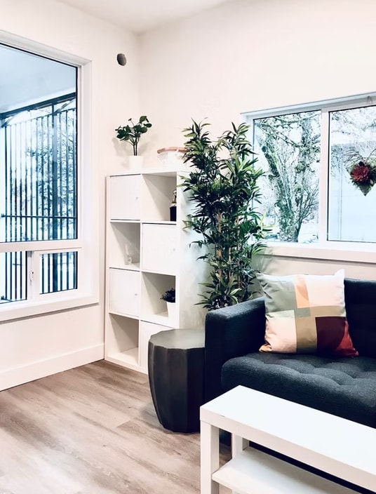 Building Photo - Cozy Living in Grandview-Woodlands