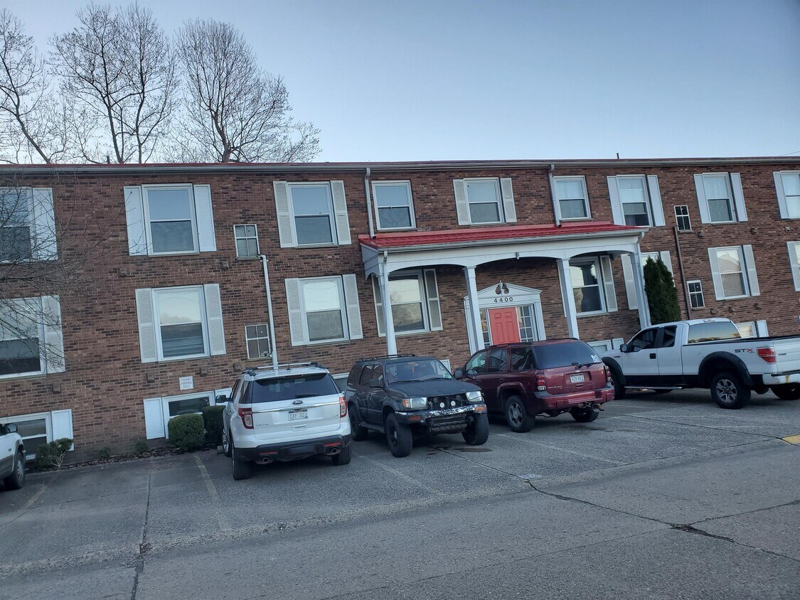 4400 Kanawha Turnpike Unit 2D, South Charleston, WV 25309 Apartment for Rent in South