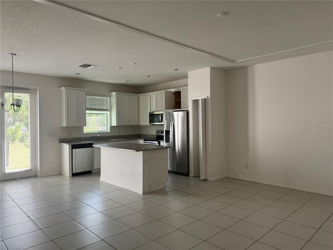 Building Photo - 1236 Countrymen Ct