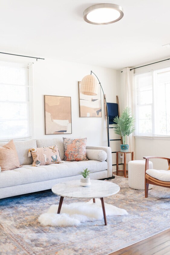 Foto principal - 1225 E 70th St